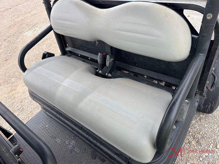 club-car-carryall-1700-image-9