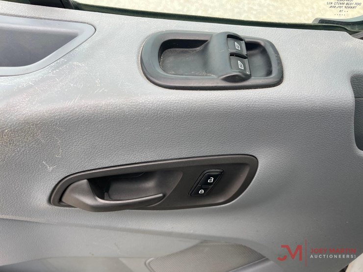 2019-ford-transit-image-15
