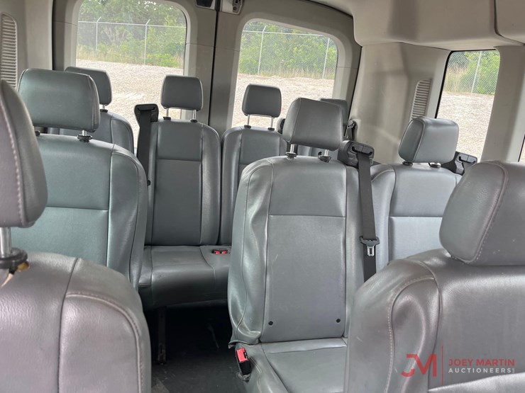 2019-ford-transit-image-8