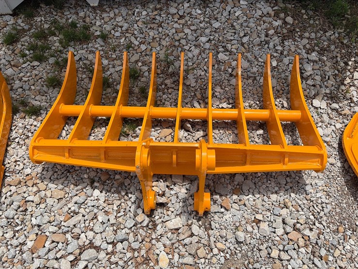 caterpillar-305-image-2