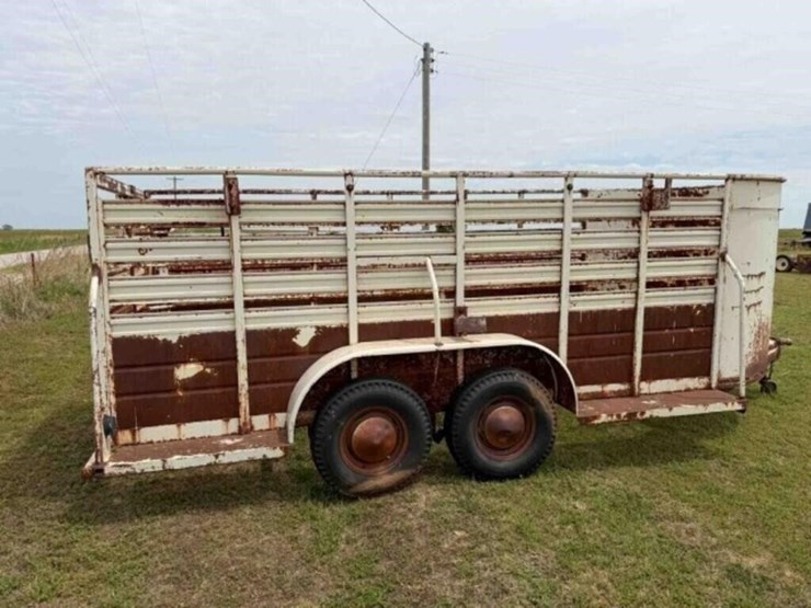 16’-livestock-trailer-image-27