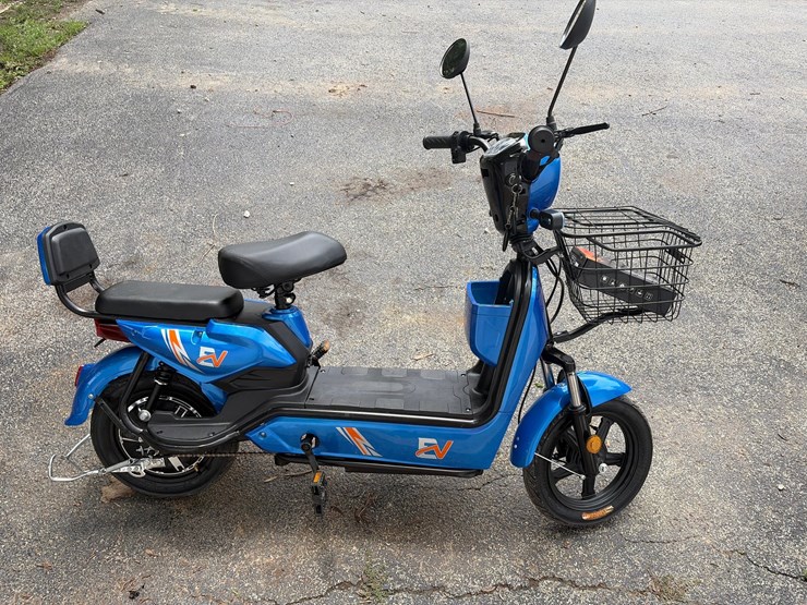 #38-•-unused-irev-electric-bike-image-2