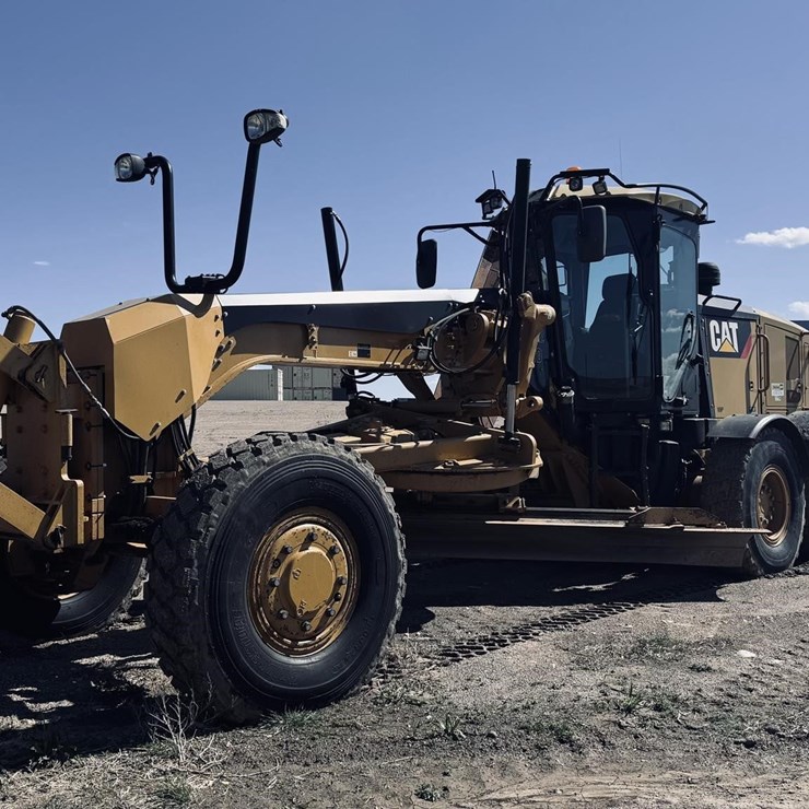 2011 CATERPILLAR 140M
