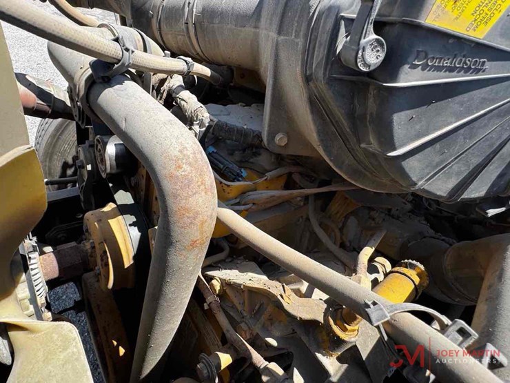 2005-ford-f650-image-16