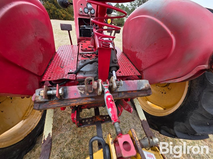 massey-ferguson-22-image-16