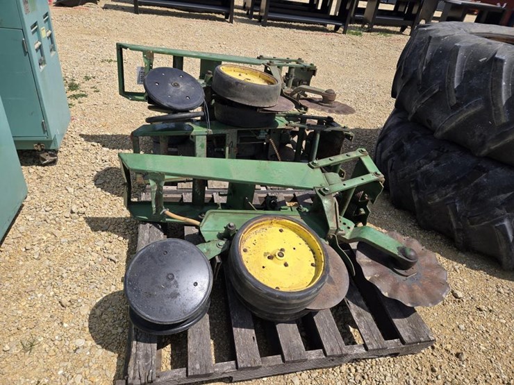 john-deere-7000-image-1