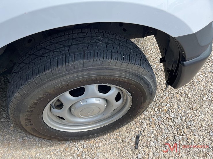 2017-ford-f150-xl-image-19