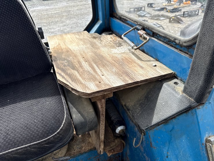 ford-7600-image-51