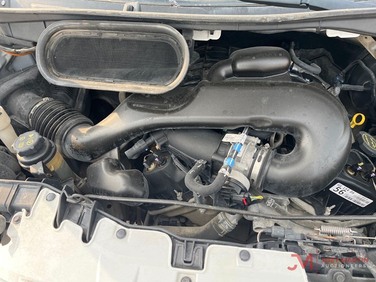 2019-ford-transit-image-12