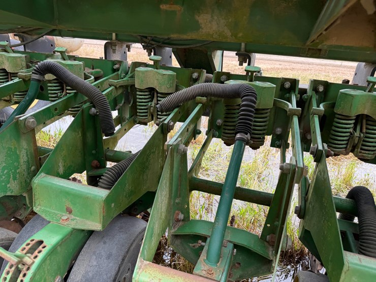 john-deere-530-image-27