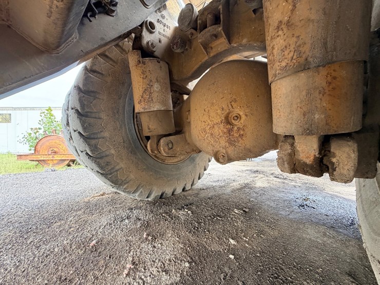 1972-caterpillar-769b-image-79
