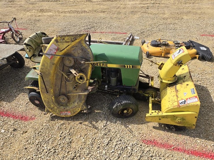 john-deere-111-image-1