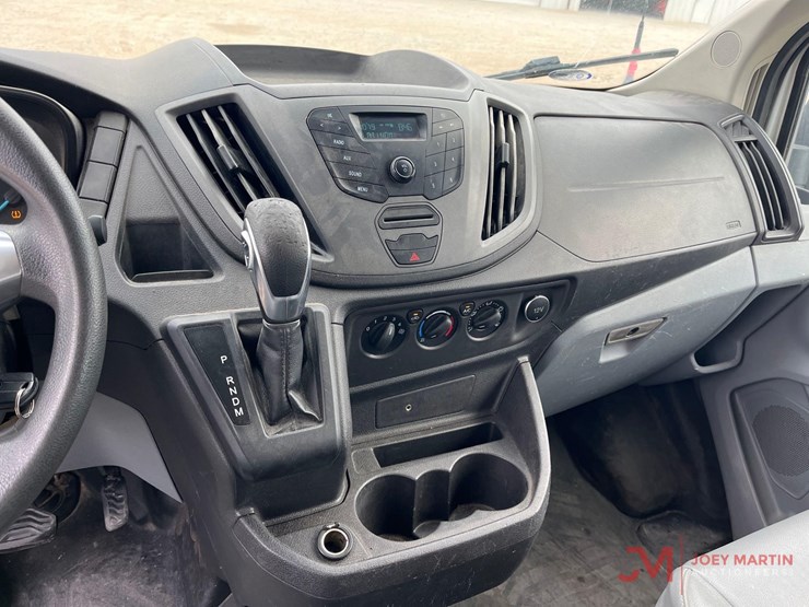 2019-ford-transit-image-24