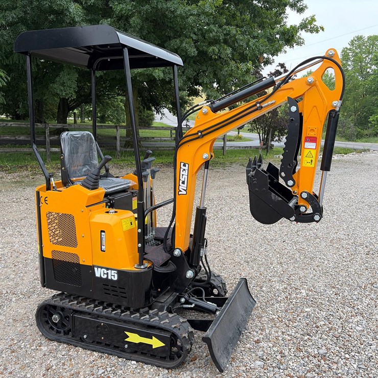 #169 • Unused 2026 Vicsec VC15 Mini Excavator