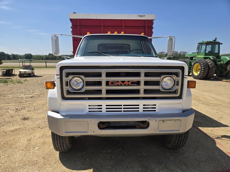 1979-gmc-7000-image-2