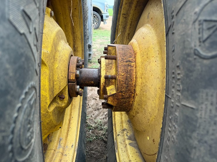 1996-john-deere-8400-image-13
