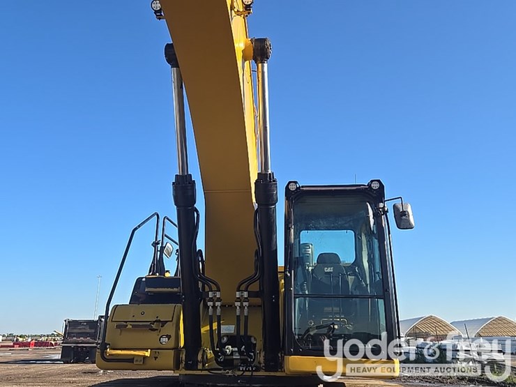 2021-caterpillar-336-image-26