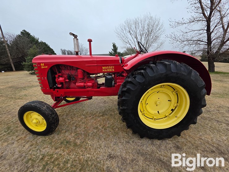massey-ferguson-44-image-8