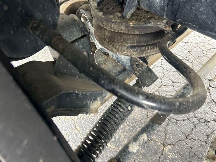 2024-kenworth-t880-image-33