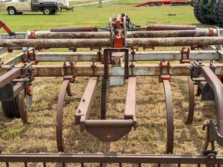 22’-graham-hoeme-chisel-image-24