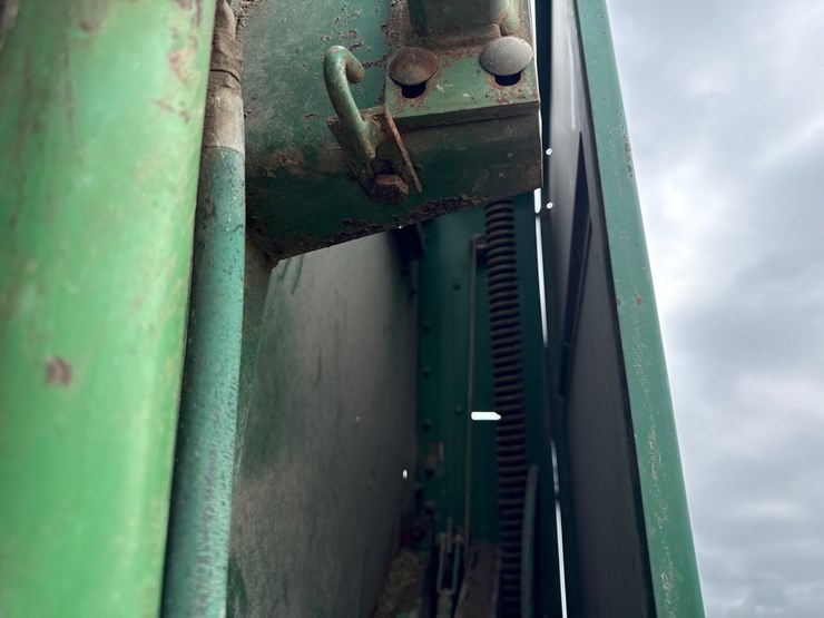john-deere-435-image-33