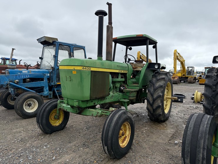 john-deere-4430-image-1