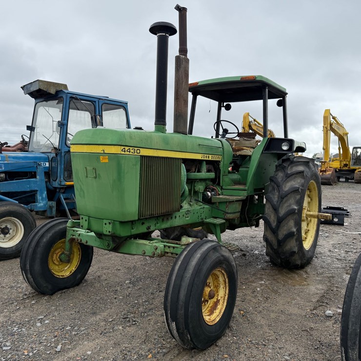 JOHN DEERE 4430