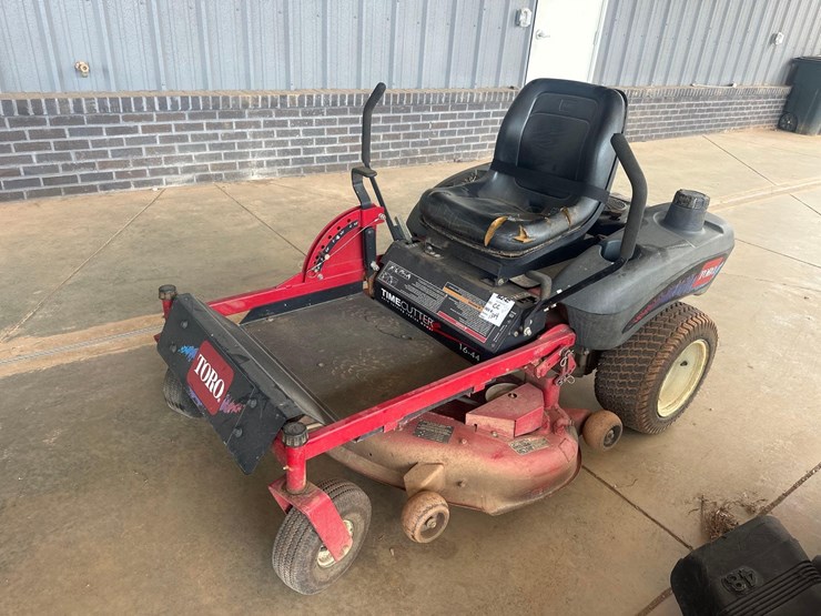 toro-time-cutter-1644-zero-turn-radius-mower-image-1
