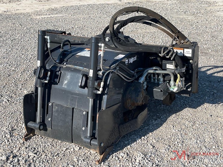 2021-bobcat-24pla-coldplaner-skid-steer-attachment-image-2
