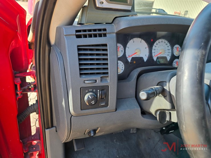 2006-dodge-ram-2500-image-23