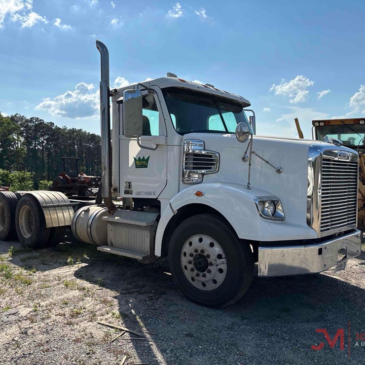 2015 FREIGHTLINER 122SD