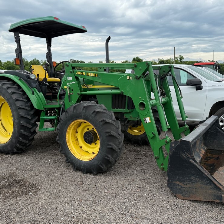 JOHN DEERE 5520