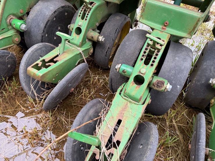 john-deere-530-image-25