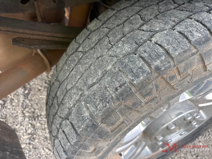 2012-ford-f250-xl-image-16