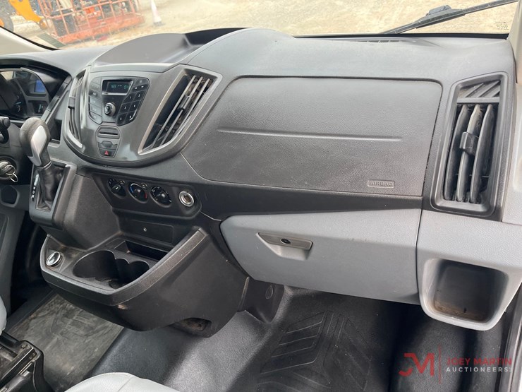 2019-ford-transit-image-11