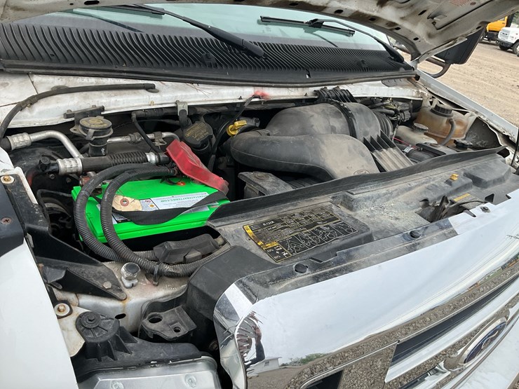2015-ford-e450-image-44