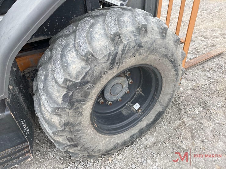 2019-case-588h-image-8