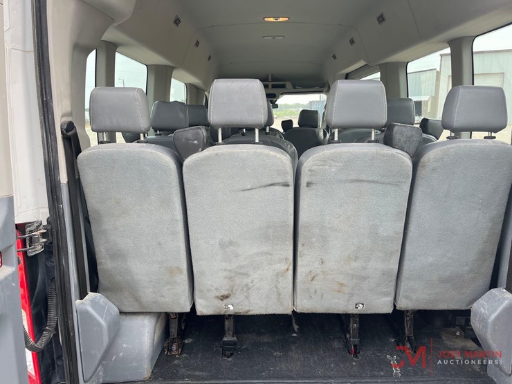 2019-ford-transit-image-6
