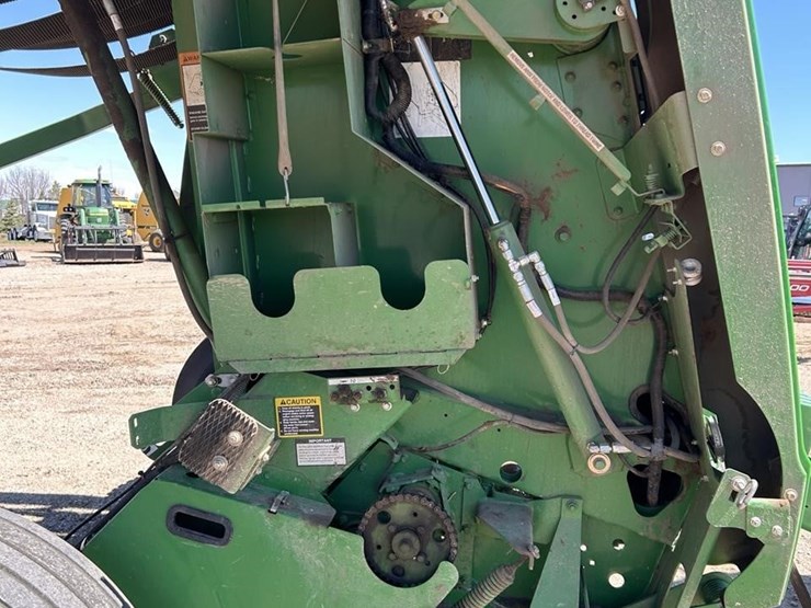 2012-john-deere-569-premium-image-19