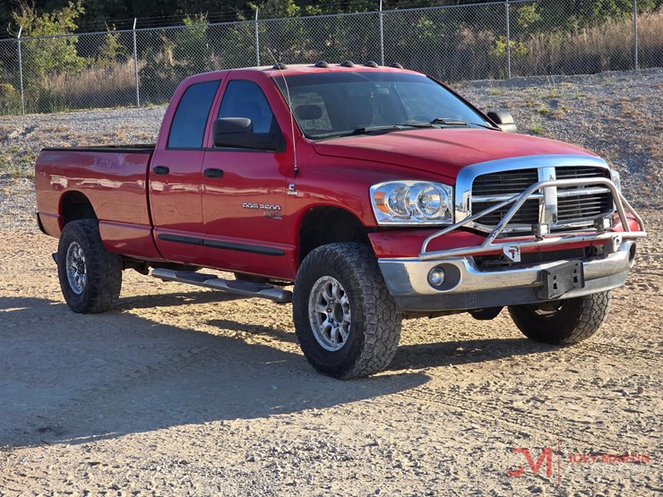 2006-dodge-ram-2500-image-1