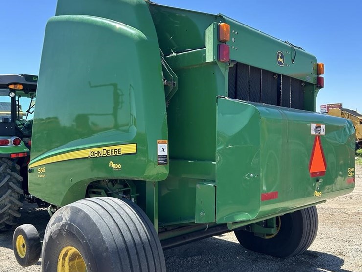 2012-john-deere-569-premium-image-3