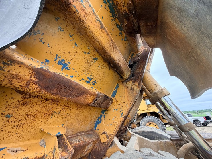 1972-caterpillar-769-image-73