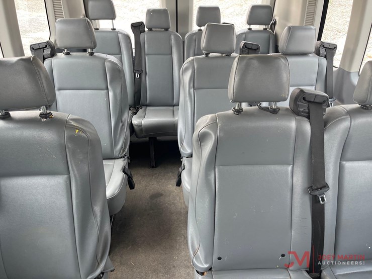 2019-ford-transit-image-22