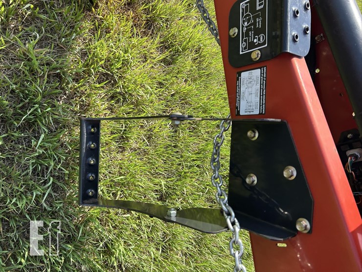 new-holland-br780-image-16