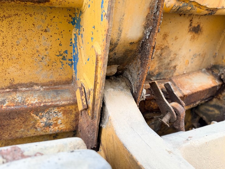 1972-caterpillar-769-image-63