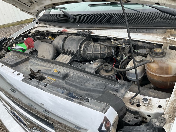 2015-ford-e450-image-43