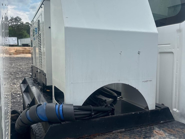 2015-ford-f750-xlt-image-27
