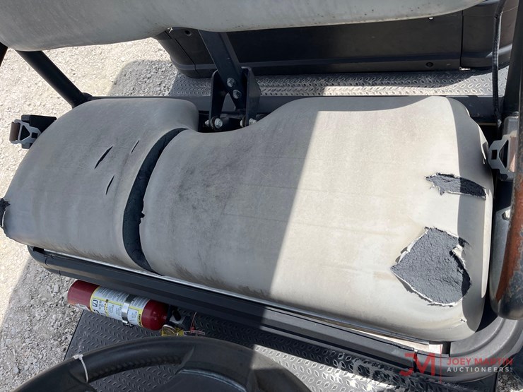 2019-club-car-carryall-1700-image-10