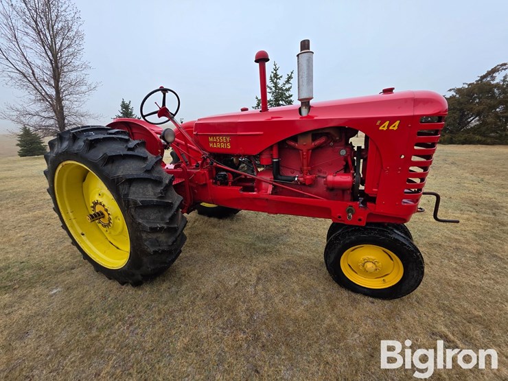 1948-massey-ferguson-44-image-3