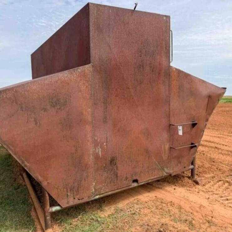 12’x7’ Steel Self Feeder